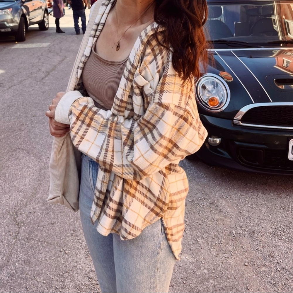 American Eagle Flannel Button Up Top | Size M